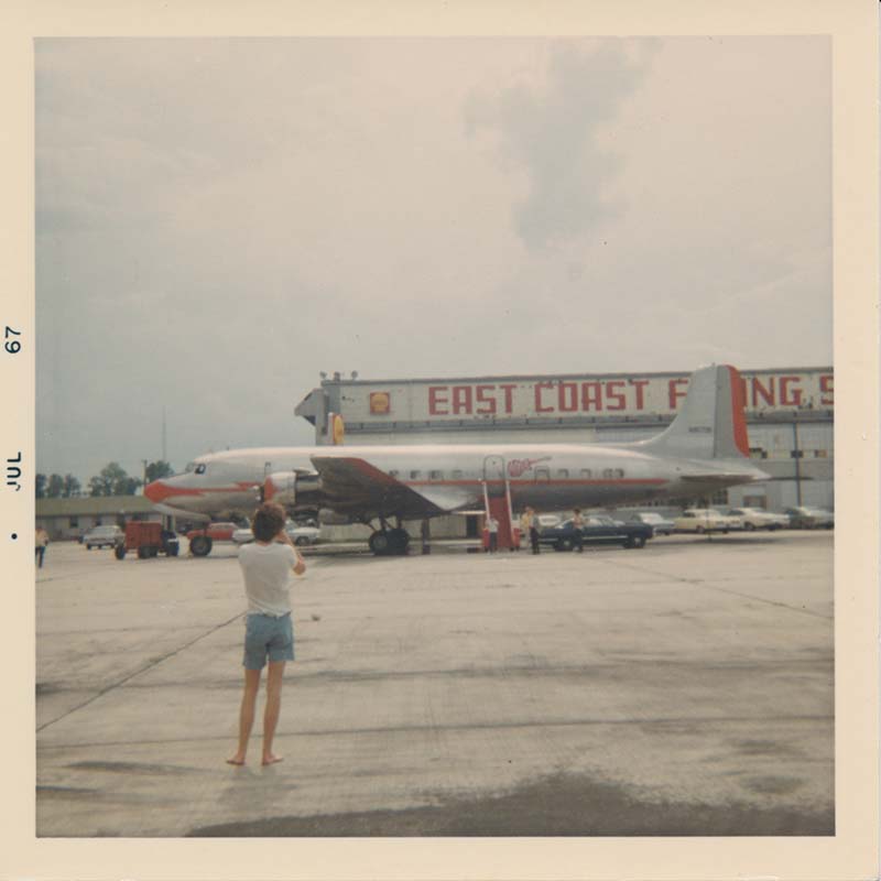 Nez leaves for the #MonkeesFarewellTour at the end of this week! 🚀

If you would like to order a signed item from our website, please complete your purchase by this Wed, Sept 1, at 5pm PT.

Photo by <a href="/thepapanez/">michael nesmith</a>, July 1967

#MichaelNesmith #MikeNesmith <a href="/TheMickyDolenz1/">Micky Dolenz</a>