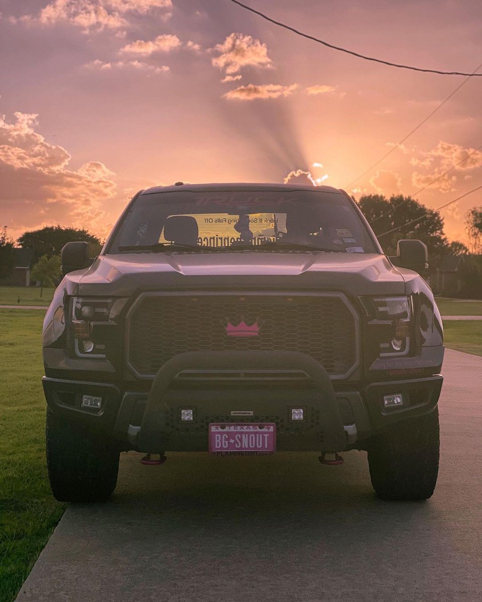GoRhino's tweet photo. Another awesome shot from @iammtheprincess #sunset #frontend #mondaymood #monday #fraptor #raptor #3rdgenraptor #raptors #fordraptor #raptorswappedf150s #raptoraddiction #ford #f150 https://t.co/JdOMw9elBh