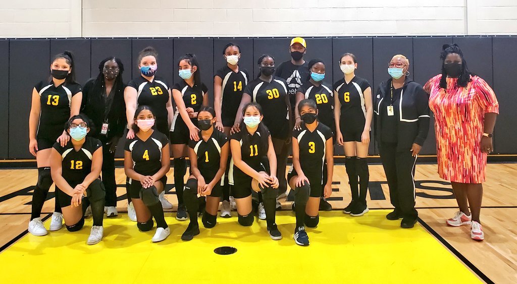 HoffmanMS_AISD's tweet photo. Great Season Opener for 7th grade volleyball! f Our Hornet Nation Lady Hornets with the Win! @AggieAdmin92 @comenecint @HoffmanMS_AISD @matt_strommer @lmamerson https://t.co/HEMQgcEf5O