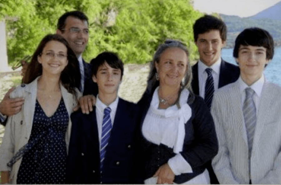 SpookyShowPod's tweet photo. New episode out now!
Unsolved: The Dupont de Ligonnès family
Listen wherever you listen to #podcasts https://t.co/4MNzi0LZvD