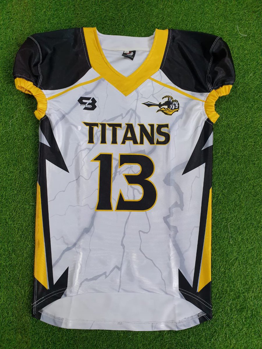SBFitLLC's tweet photo. Thanks to my guy Coach Gary Golden and the Pontotoc Titans Youth 🏈 team for purchasing uniforms with SB Fitness
#RealWorkRealResults
#LLTub https://t.co/eVos0WbWDq