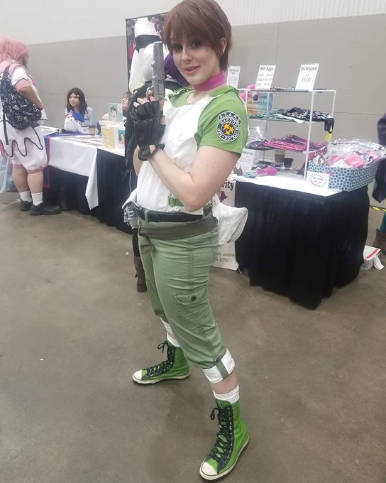 In other #ResidentEvil news, I'd be down to be Rebecca for any film purposes 😂   #ResidentEvilWelcometoRaccoonCity<a href="/tag/residentevil"class="tags">#ResidentEvil</a><a href="/tag/residentevilwelcometoraccooncity"class="tags"><span>#residentevilwelcometoraccooncity</span></a>