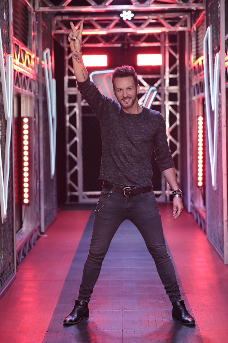 AxelOficial's tweet photo. Mi gente nos vemos en 10 minutos en @LaVozKidsCo junto a mi hermano @andrescepeda por @CaracolTV!
Se viene una gran noche de música, arte y alegria!!

#LaMusicaNosUne
#LaVozKids https://t.co/2YYx9V5Utu