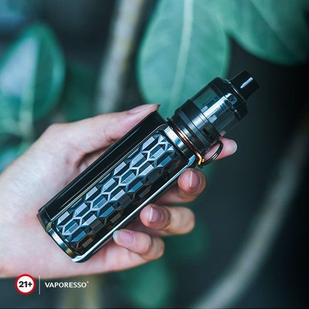 HealthCabin's tweet photo. 🌈🌈⠀
🙌Today's handcheck of Vaporesso Target 80 Mod Kit👏
Do you like this color?🤔
✔️Built-in 3000mAh Battery
✔️5ml Pod Capacity
🙋5 Colors❤️💙
..
💃Stay Tuned:👇
https://t.co/cgrltM2vcj
>
#vaporesso #target80 #target80kit #vaporessotarget80 #vapewholesale #vape https://t.co/NV54WSuob7