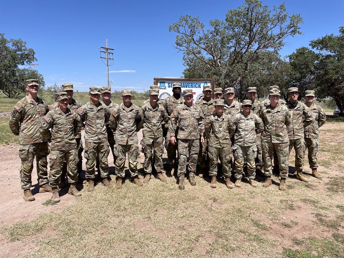 wolfpack_90's tweet photo. Today I received mission analysis briefs from students of the 35F analyst course. I enjoyed that, but I was even happier to personally remind the Soldiers to care for one another and of our Buffalo Soldier Standards. 

#peoplefirst https://t.co/rpVLYfwRER