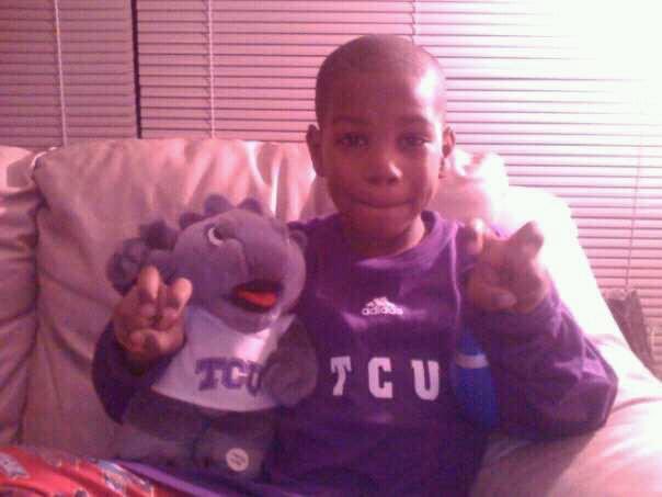 chasekennedy_5's tweet photo. Blessed to receive an offer from Texas Christian University !! #GoFrogs💜🐸RIP BIG DADDY🤞🏾@TCUFootball @TCUCoachSharp @TCUCoachP @ToddWrightFB @ESDFootball_ @TrustMyEyesO @TXPrivateFBGuy https://t.co/67chPuhATa