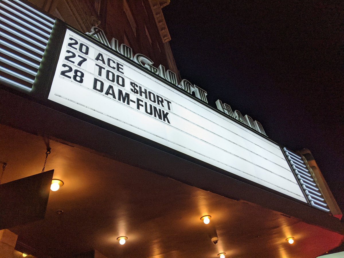 Porteaux_Perah's tweet photo. @MagicSoundKpop ACE, December 20
I hopped on a plane in a snowstorm to see them. Made great friends and memories... https://t.co/0XzO9z0IhB