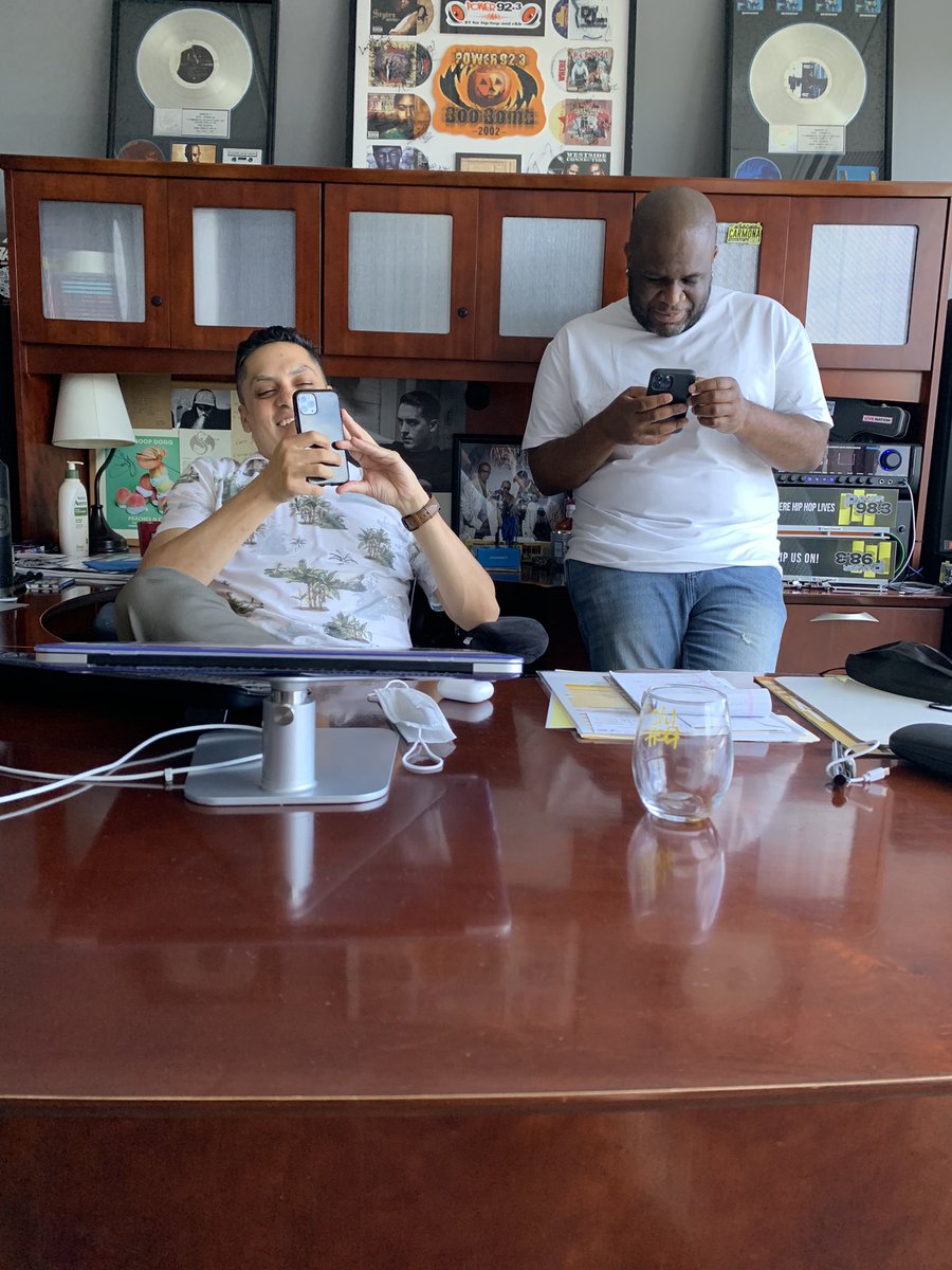PromoGirlJaime's tweet photo. So glad the Program Director for #Power983 @ComplexMixShow and The VP of Promotions, Deonne (not on Twitter?! 🙄) pay any kind of attention to me when I’m in need of their help 🙄 #RadioLife #RightHereBro #ImJustAGirl https://t.co/xmsbF5PyKH