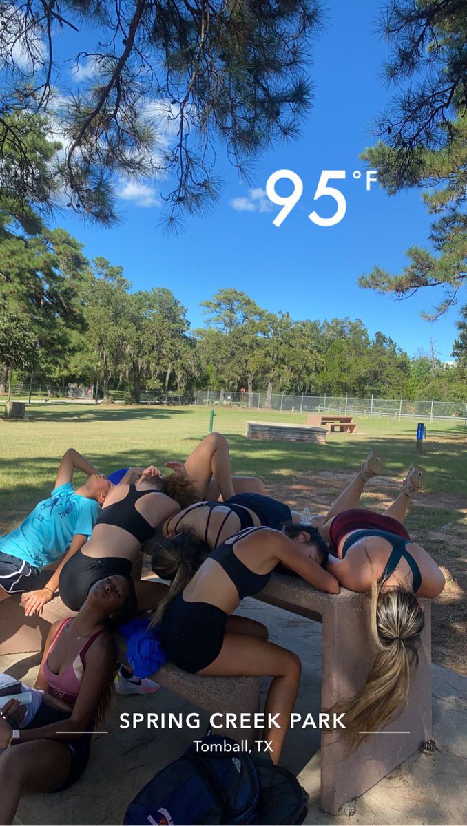 mom_graham's tweet photo. @bridgelandtfxc Double day workout #95degrees hard working Young Ladies right here @Maddie_Wilson14 @ashley_cantu_ @AlllisonMillan @Cg1Graham https://t.co/VXY5DdgFC0