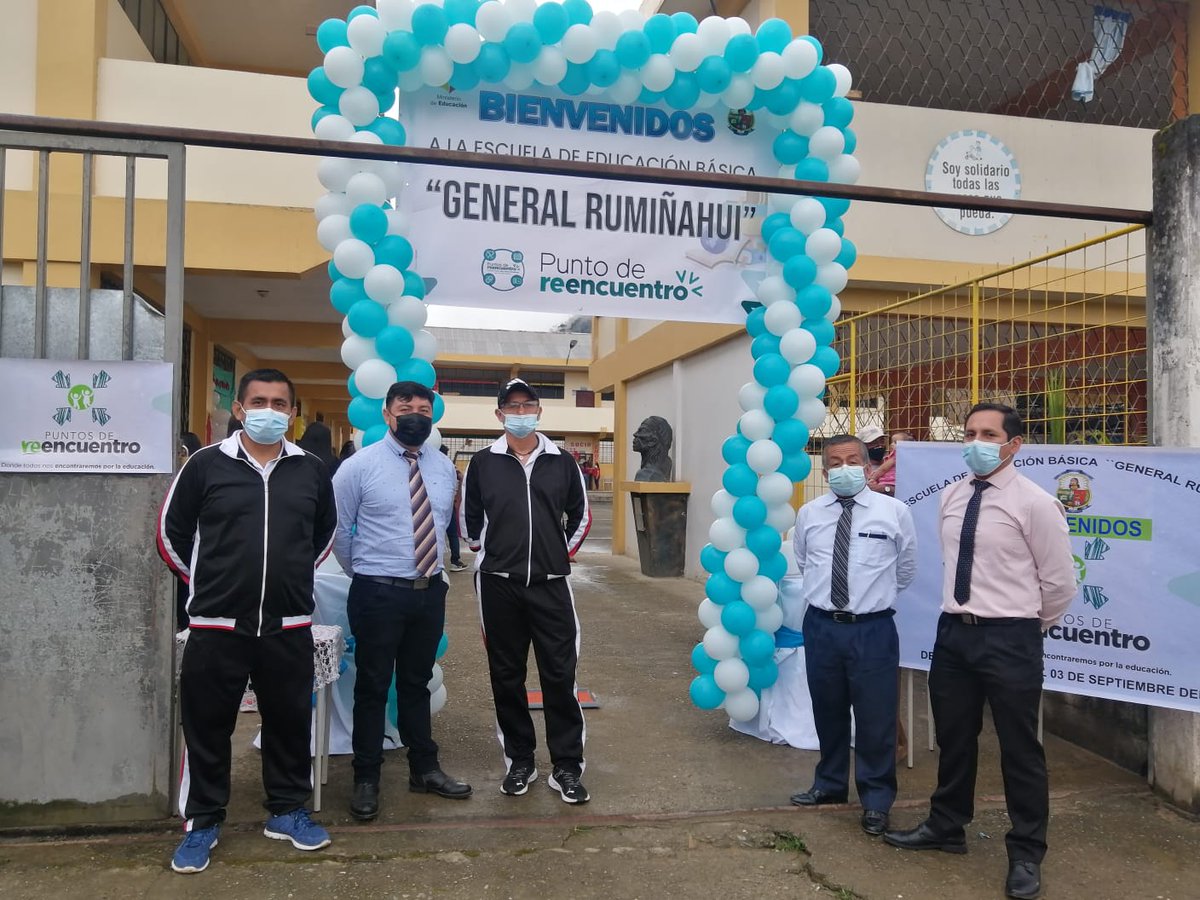 GRuminahui's tweet photo. Nuestra noble institución forma parte de las Sedes de #PuntosDeReencuentro del Distrito de Educación El Pangui-Yantzaza. 
Hoy recibimos a nuestros niños y ñiñas de #EduInicial y #Preparatoria. https://t.co/K3f6QGNSVV