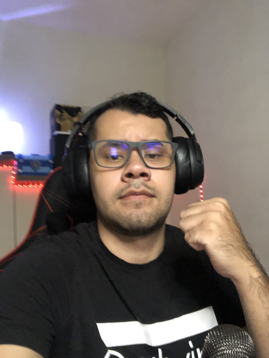 Ya en vivo perritos!! Volviendo a las 8K copas caigan ya de ya o les pongo falta!! RT y te saludo!🔥🔥🔥🔥🔥🔥🔥🔥🔥🔥

twitch.tv/flashh_gg