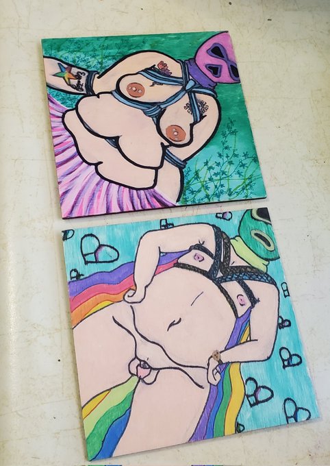 Through my local kink scene got connected with an amazing artist @rayscurlycrafts that does outstanding