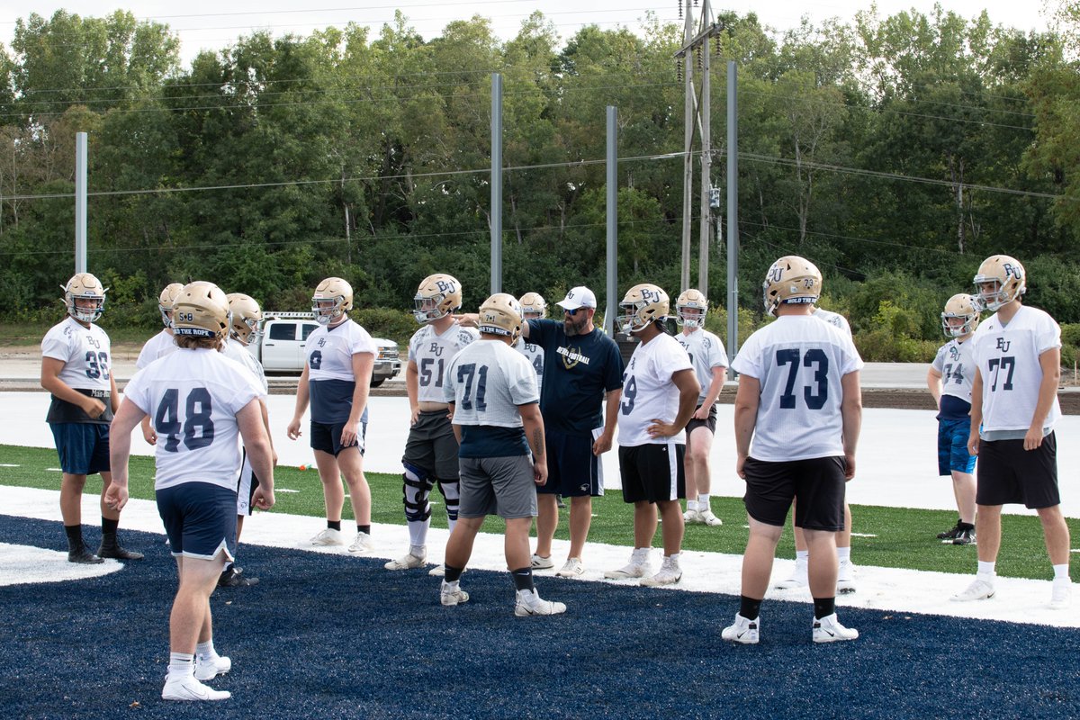 BethelRoyals's tweet image. First day on the new turf, ✅. That extra heat coming off of it got us warmed up real fast 🥵 #WeAreBU x #d3football