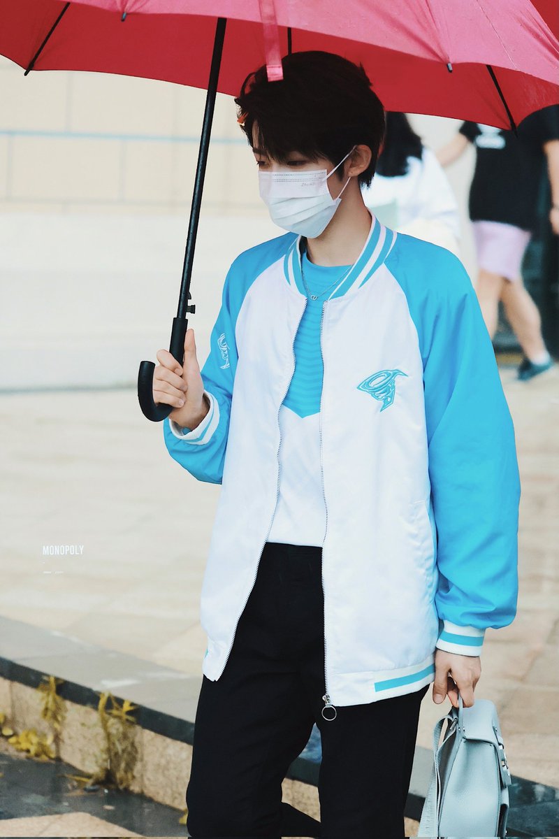 liuyu_updates's tweet image. Liuyu off to work🐟💙
♡ 31 | 08 | 2021 ♡
© 微博『MONOPOLY0824_刘宇』
❄️ Follow @liuyu_updates for more updates❄️
#liuyu #into1 #刘宇 #chuang2021 #CHUANG2021final