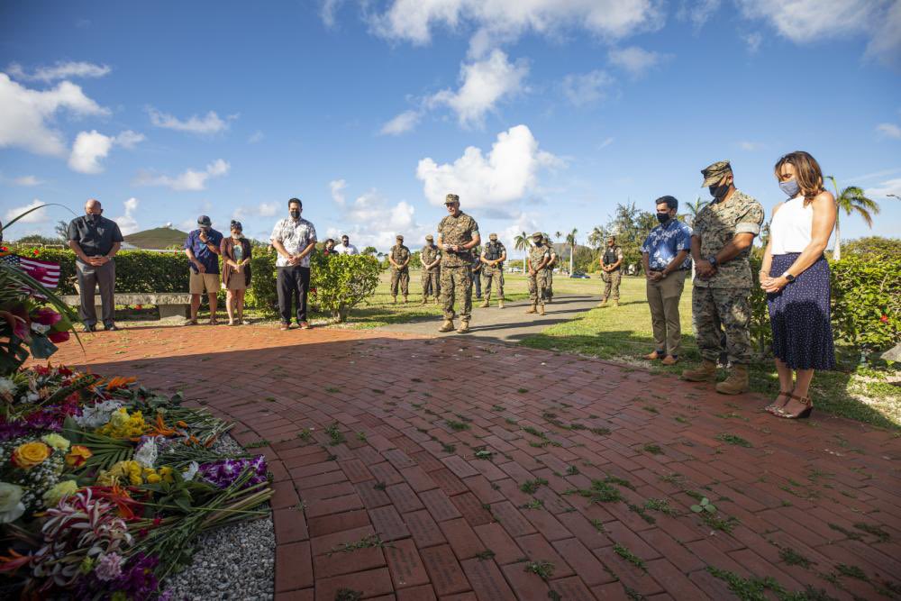 TheTomGeorge's tweet photo. Sending aloha from Hawaii to honor the 13 U.S. service members killed in #Afghanistan attack — flowers collected from community on Oahu were placed at the Iwo Jima statue at Kaneohe MCBH @KITV4 🇺🇸 https://t.co/dkE2DXVA9t