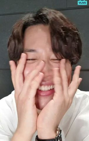 anh7_ngoc's tweet photo. Nhà có anh bé Jiminie đáng yêu hết phần thiên hạ

FOREVER WITH JIMIN
#지민아_사랑해_여전히_앞으로도 
#MainDancer #LeadVocal #지민 #JIMIN #방탄소년단지민 #BTSJIMIN #ジミン #박지민 #방탄소년단 #BTS @BTS_twt https://t.co/lEqMTy7Hl5