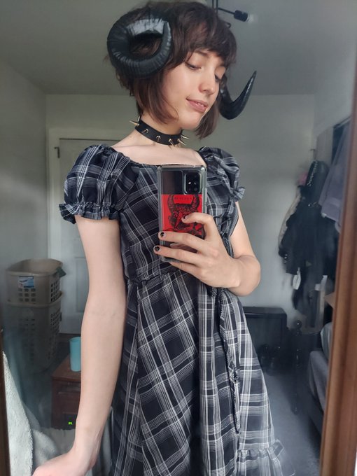 Watch hooti.bsky.social's leaked NSFW photo on TwXstars