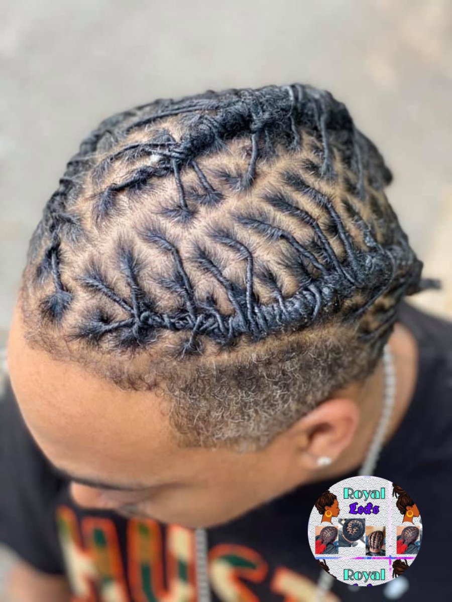 Royallocks12's tweet photo. Love your locks & embrace your journey
#barreltwist #neatparts #menlocks #womenlocks #memphishairstyles #royallocks #styles https://t.co/SdfrlPddsl