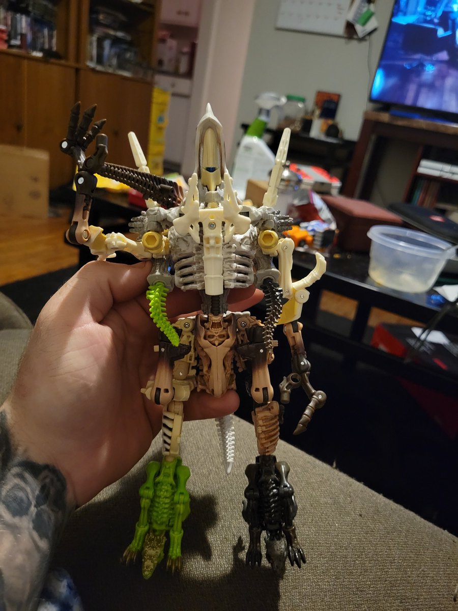 fabel07a's tweet photo. @Peaugh I ended up using dracodon and vertebreak as the feet and he's super stable https://t.co/mEOnePTJkN