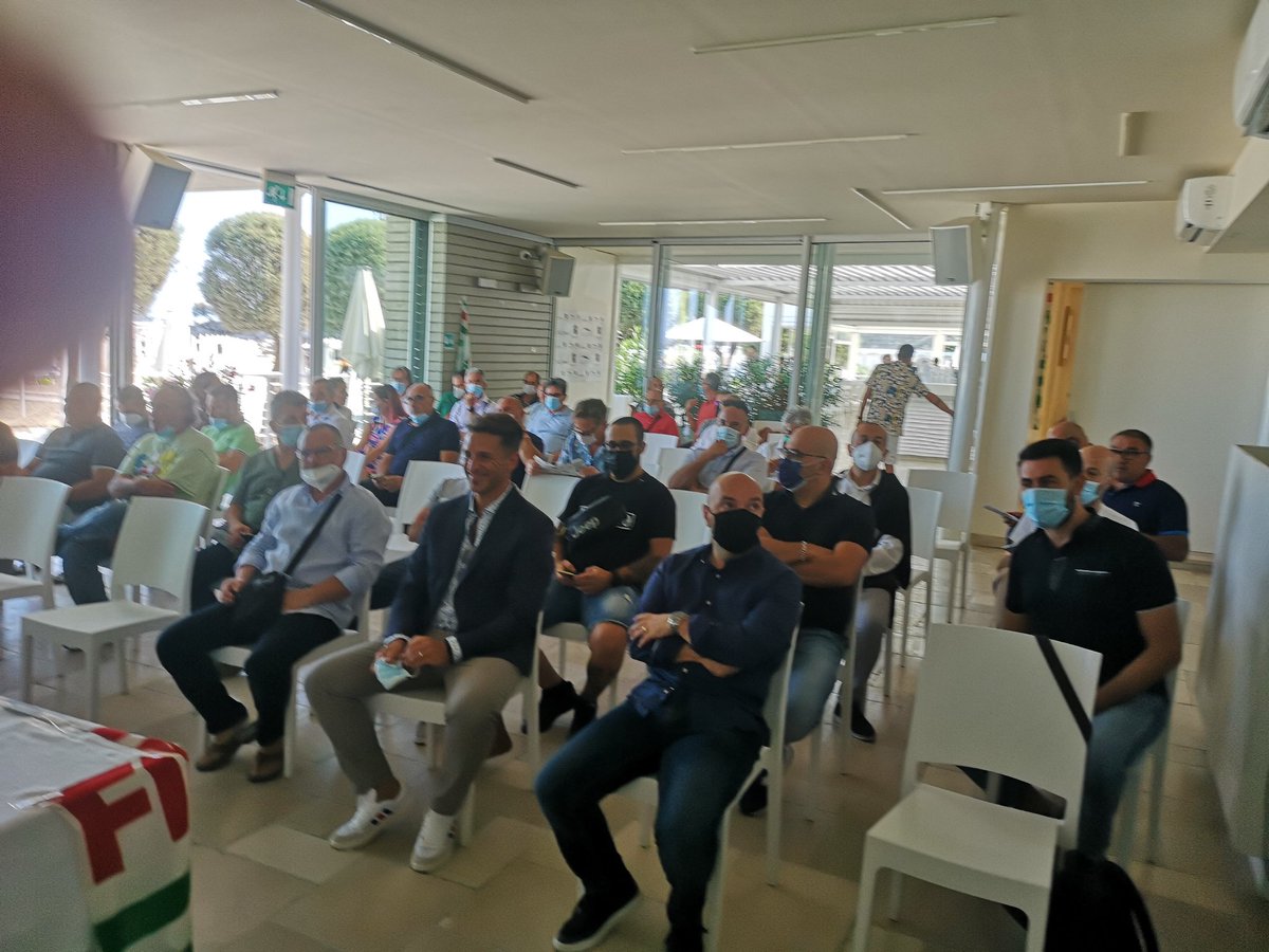 GiampaoloBiondi's tweet photo. Direttivo FIM-CISL ABRUZZO.MOLISE su #gigafactoy, #lavoto #futuro #ambiente per conversione a elettrico nello stabilimento di Termoli con #robertobenaglia e #ferdinandouliano #fimcisl https://t.co/bJjzFGhtsP