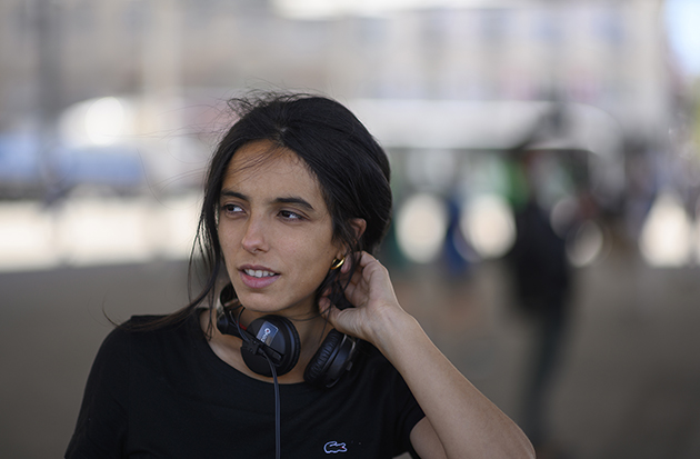 Cinemed1's tweet photo. ✨HAFSIA HERZI invitée d'honneur du 43e Cinemed✨
Nous sommes heureux de mettre en lumière la comédienne et réalisatrice @HafsiaHerzi qui mène un parcours à son image : discret, évident, impressionnant, solaire ! Avec carte blanche et une rencontre animée par @Tesson_5475 Hâte ! https://t.co/ANARYj9LHl