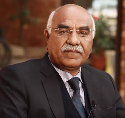 QummerAbbas5's tweet photo. A Pakistani has been given the Roman Magsaysay Award for his dedication and contribution to alleviating poverty. @DrAmjadsaqib1, you have made your nation proud. #Award4Pakistan #Akhuwat https://t.co/ljtUnqoWaM