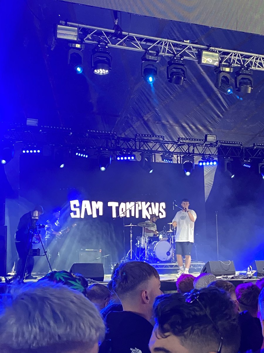 Clare Kitching tweet media