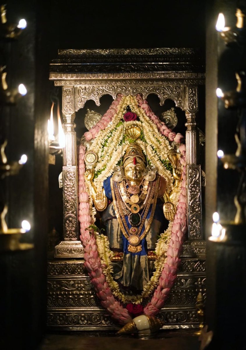 KateelShri's tweet photo. ಕಟೀಲು ಶ್ರೀದುರ್ಗಾಪರಮೇಶ್ವರಿ ಅಮ್ಮನವರ ಇವತ್ತಿನ ದಿನದ   ಅಲಂಕಾರ 31-08-2021 https://t.co/oftUBzXtIQ