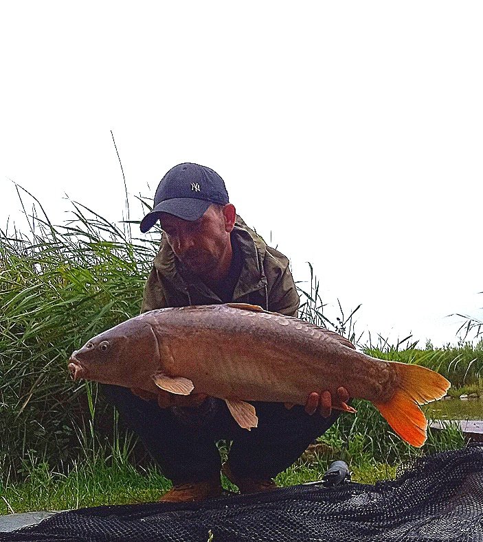 cannacarper's tweet photo. Bank holiday surface p.b. 22lbs
What a session to many fish caught to post all pics great to be back Bankside #BankHolidayWeekend #BankHolidayMonday #carpfishing #pb #carp #surfacefishing https://t.co/cIl5zidQ3c