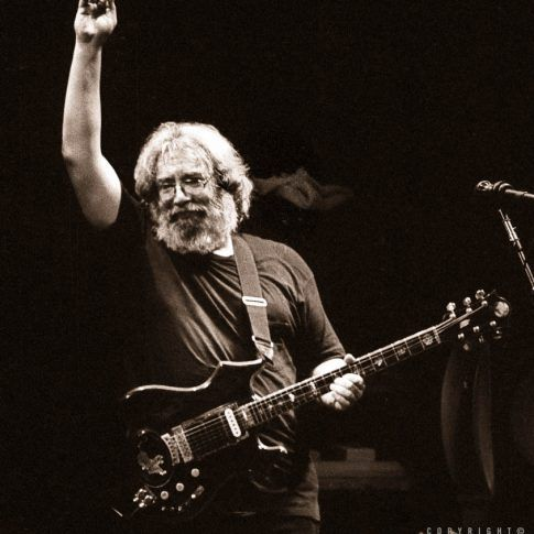 letsgetstoned00's tweet photo. #missingjerry #GDNFA💀⚡️🌹 https://t.co/HoJzNlFliC