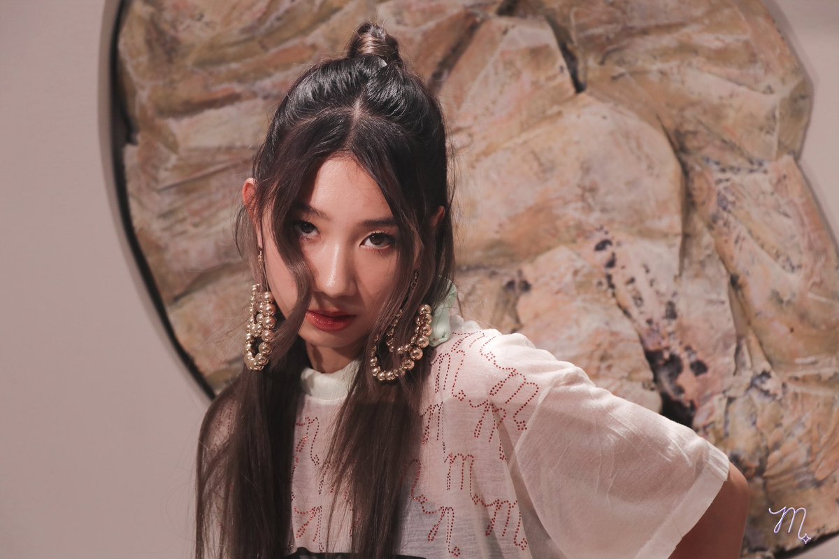 OfficialMagesta's tweet photo. Happy Birthday '#FAYE'  🍰💕

#Magesta #Magestagirlgroup
#JustUs #Magesta_JustUs https://t.co/kMwOTLgbyf