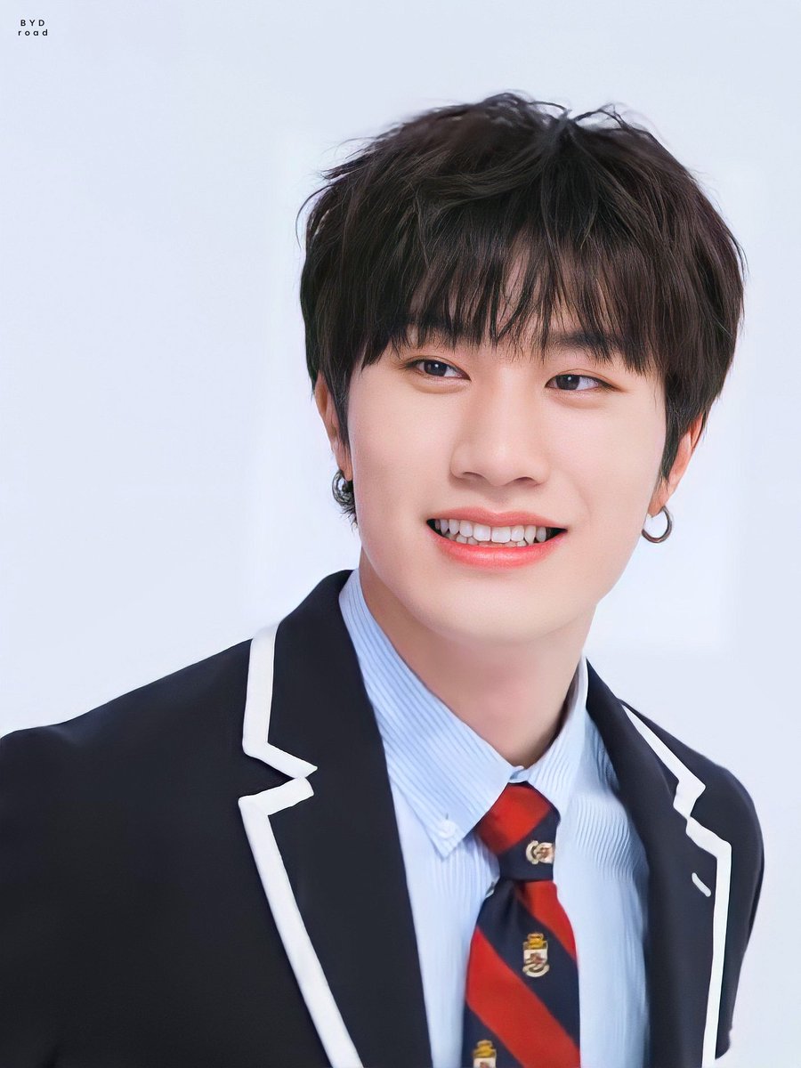 👔 #방예담 <a href="/treasuremembers/">TREASURE</a>