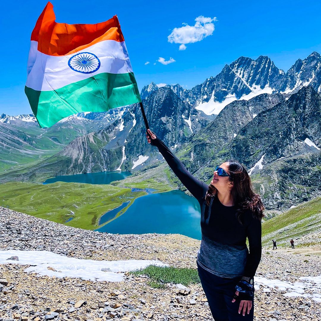 DT Next on Twitter: "Kollywood's favourite actress Jyothika joins @instagram! 🎉 Her account gained 1.2 million followers in just 30 minutes. @Jyothika_offl @JyotikaFansClub #Jyothika #Instagram @Suriya_offl #Suriya https://t.co/m9LjVPqXqT" / Twitter