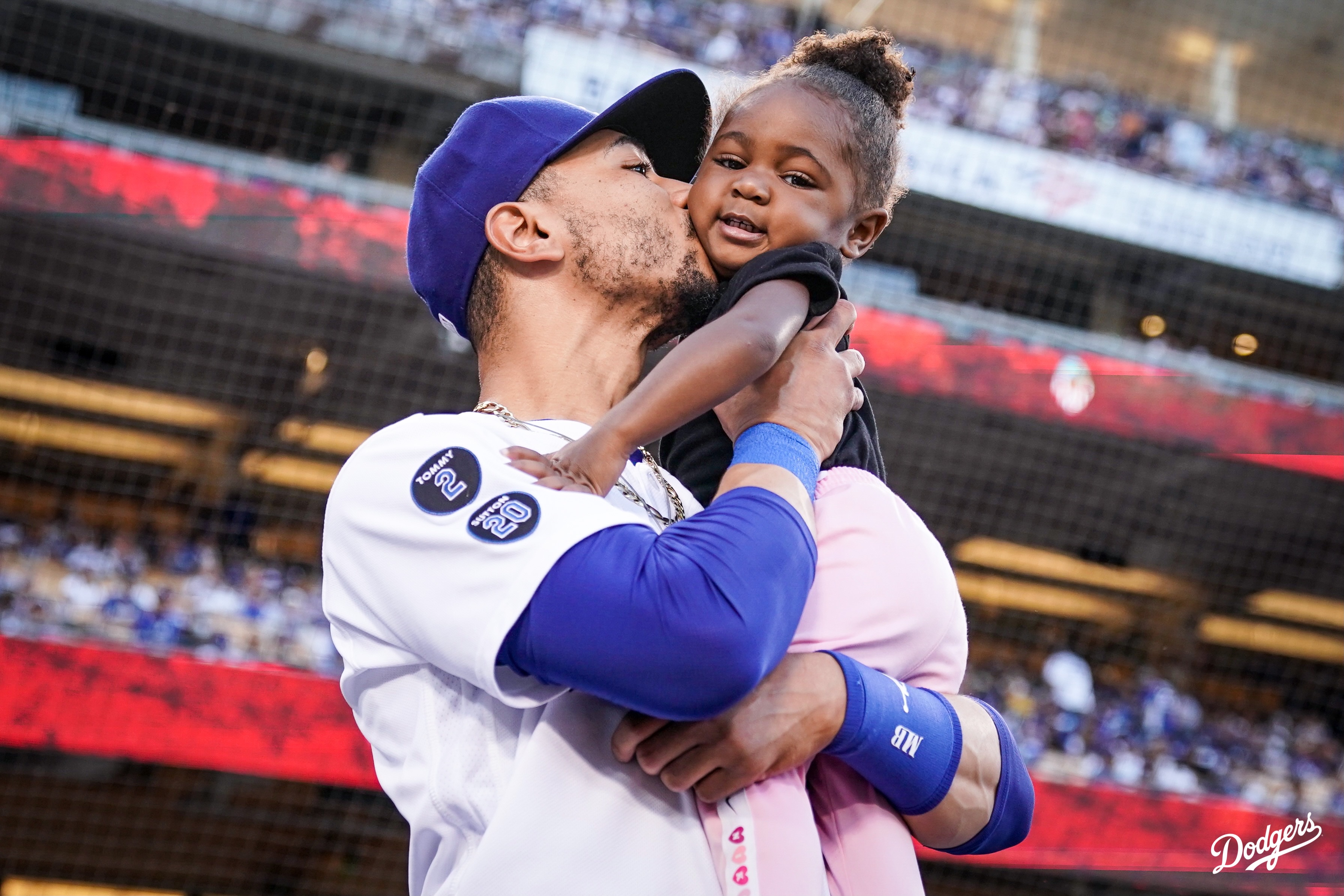 Los Angeles Dodgers on X: When it's your bobblehead night but your  family's the star. Tonight's @mookiebetts Bobblehead Night presented by  @SanManuelCasino.  / X