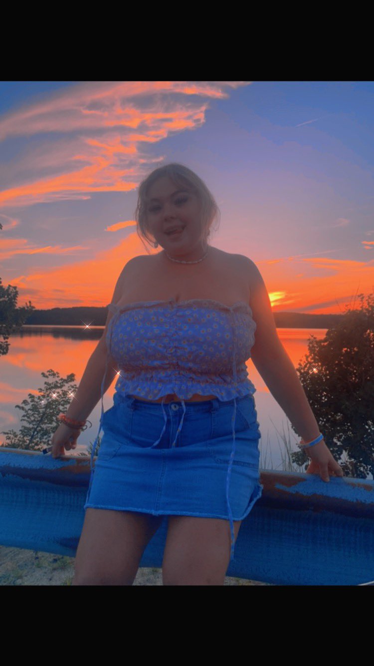 AMBERLY on X: about to post on instagram: amberly.32 #sunset #bbw  #Instagram t.co3KeuM9Myvs  X
