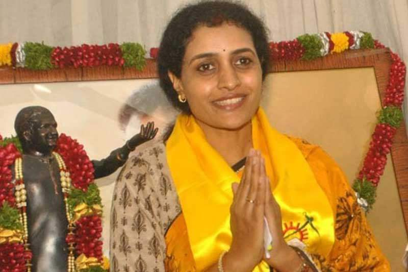 ncbn's tweet photo. తెలుగుదేశం పార్టీ తెలంగాణ ఉపాధ్యక్షురాలు కూకట్ పల్లి నియోజకవర్గ ఇంచార్జి నందమూరి సుహాసిని గారికి జన్మదిన శుభాకాంక్షలు. ప్రజాసేవలో నిరంతరం శ్రమిస్తున్న మీకు ప్రజల ఆశీర్వాద బలం ఎల్లప్పుడూ అండగా ఉండాలని, ఇలాంటి మరెన్నో పుట్టినరోజులను సంతోషంగా జరుపుకోవాలని మనసారా కోరుకుంటున్నాను https://t.co/a27dz23kwW