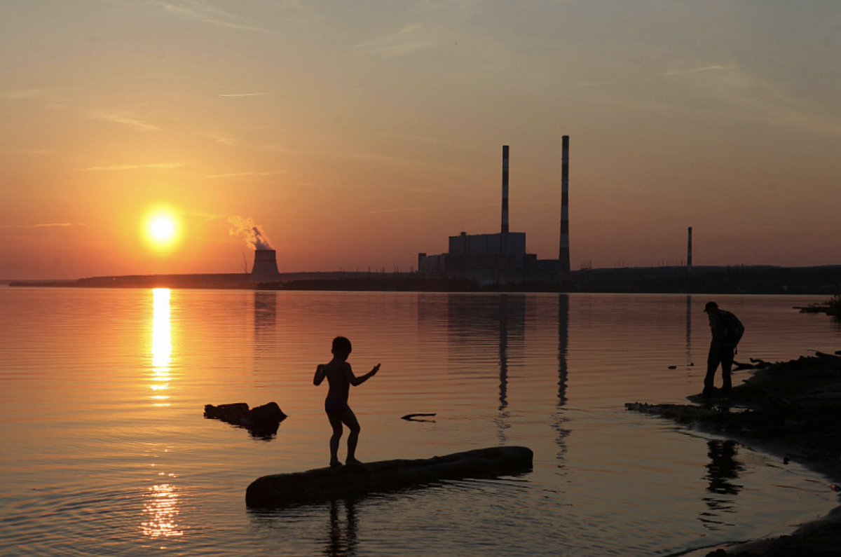 Лето 2021 года было ярким и очень жарким! Ловим последние его лучи с видом на Пермскую ГРЭС 🌊

#ИнтерРАО