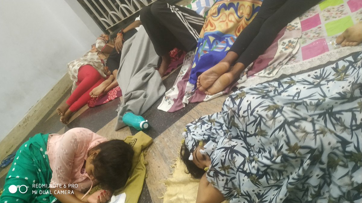 जन्माष्टमी के पावन दिन सभी लोग कृष्णा  जी का जन्मदिन मना रहे हैं लेकिन #SSCGD2018 के युवा दिल्ली की सड़कों पर लावारिस  की तरह भटक रहे हैं🇮🇳we want justice⚖ SSC GD 2018 #SSCGD_DelhiChalo 
<a href="/yuvahallabol/">Yuva Halla Bol</a>
<a href="/nityanandraibjp/">Nityanand Rai</a>
<a href="/HMOIndia/">गृहमंत्री कार्यालय, HMO India</a>
<a href="/priyankagandhi/">Priyanka Gandhi Vadra</a>
#cgl_mains_in_single_shift
#SSCGD