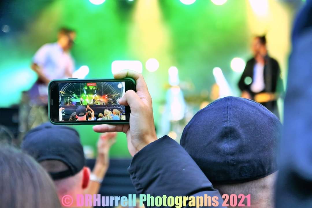 DRHurrell's tweet image. @mcflymusic on stage performing too the masses at @Carfestevent