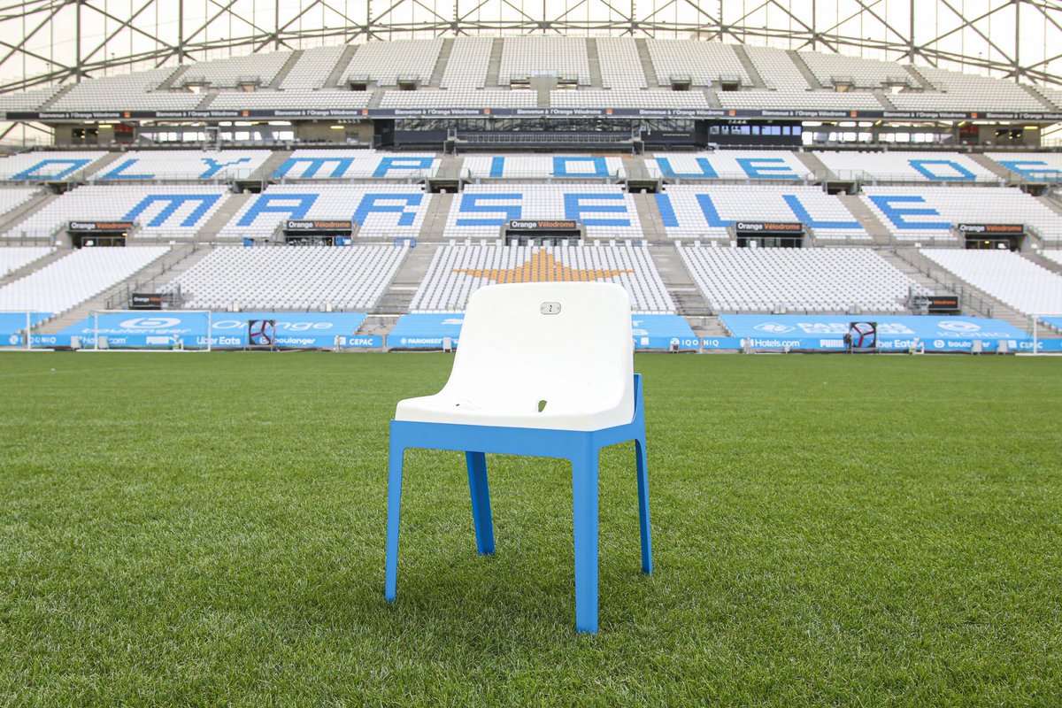 Collector pour les fans de l’OM ! <a href="/orange/">Orange</a> et l'<a href="/OM_Officiel/">Olympique de Marseille</a> lancent une série de sièges recyclés et redesignés de l'<a href="/orangevelodrome/">Orange Vélodrome 🏡</a> 

Un siège OFFERT parmi tous les RT🍀 

Ceux qui étaient à l’achat ont tous été vendus
Les fonds récoltés vont financer le programme #OVSchool