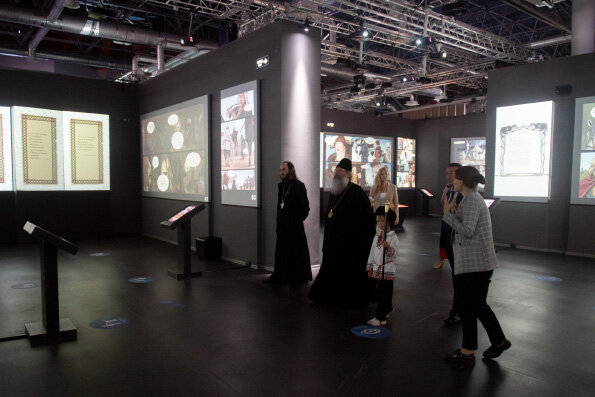 Митрополит Кирилл посетил мультимедийную выставку, посвящённую благоверному князю Александру Невскому

 tatmitropolia.ru/newses/eparh_n…