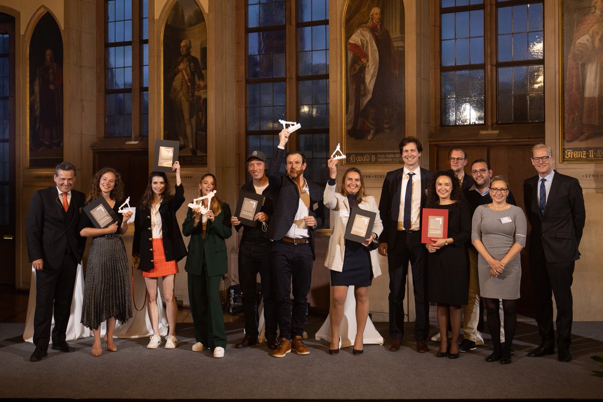 Wirtschaftsförderung Frankfurt (@wifoeffm) on Twitter photo Das sind sie - die Preisträger:innen und Finalist:innen des Frankfuter Gründerpreis 2021! Herzlichen Glückwunsch an das #CaféHeimelig, #KitabuliGmbH, <a href="/FRANKFURTERBRA1/">FRANKFURTERBRAUUNION</a> und #TalkingHandsFlipbooks 🎉 Das sind sie - die Preisträger:innen und Finalist:innen des Frankfuter Gründerpreis 2021! Herzlichen Glückwunsch an das #CaféHeimelig, #KitabuliGmbH, <a href="/FRANKFURTERBRA1/">FRANKFURTERBRAUUNION</a> und #TalkingHandsFlipbooks 🎉
