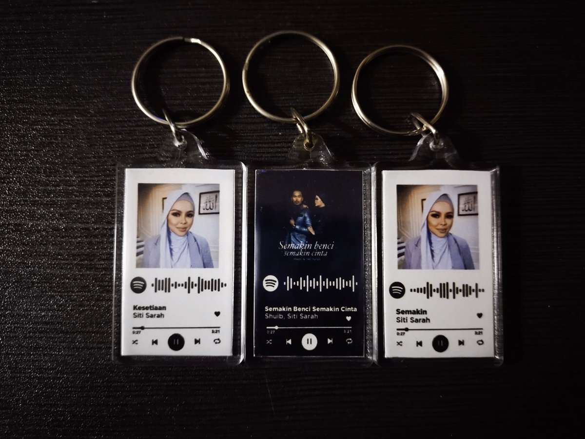 L0M4NG's tweet photo. Hi new batch is open, MERDEKA SALES 🇲🇾 RM5 ✨ EACH just untuk harini! Sesiapa nak order boleh dm cepat2 😊 or just comment nanti we dm

#Spotify #giftideas https://t.co/OPbQDte5Oo