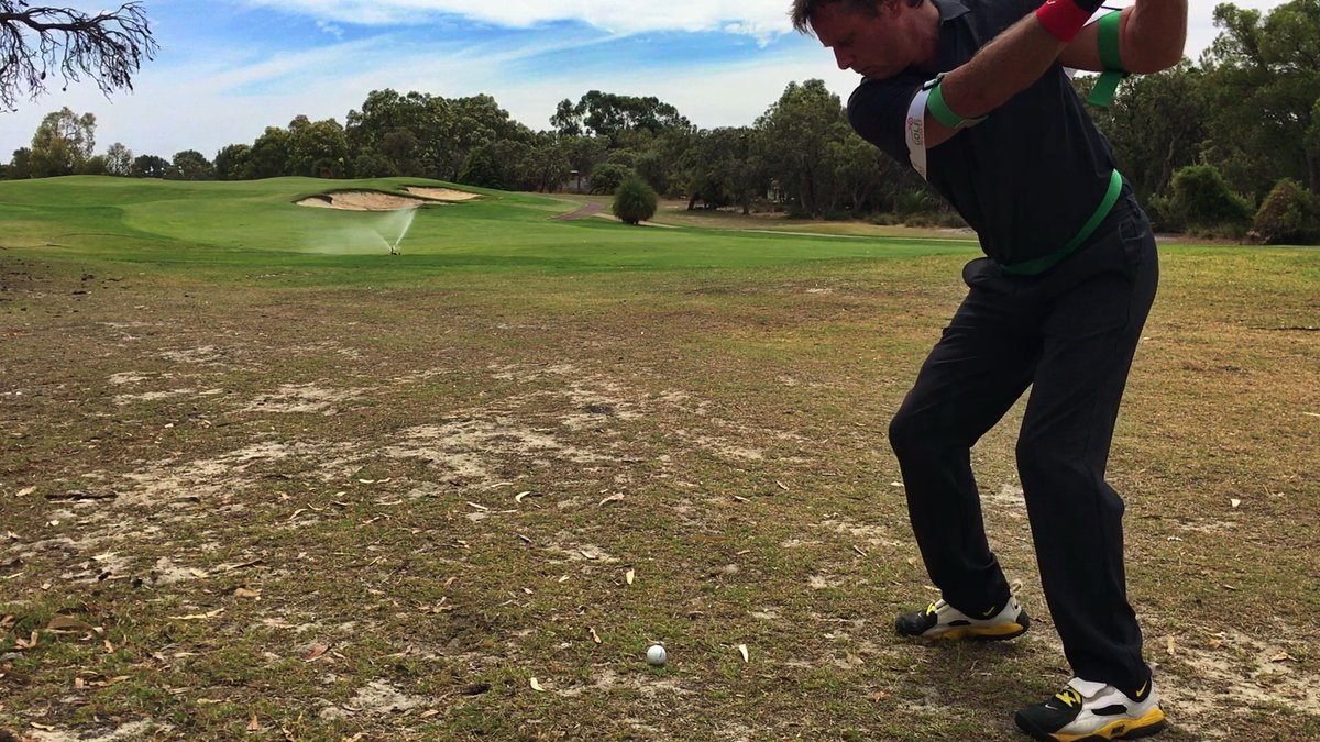 GolfPrecise's tweet photo. #GolfPrecise57 https://t.co/8mQzPt9Xdt #GolfPowerDriving, iron #GolfShots, and accurate #Putting on the green, our #GolfSwingTrainer gives #Exoprecise forces, keeping your arms at the perfect distance from your body and guiding you to a #ProGolfer swing. https://t.co/GULastaG5D