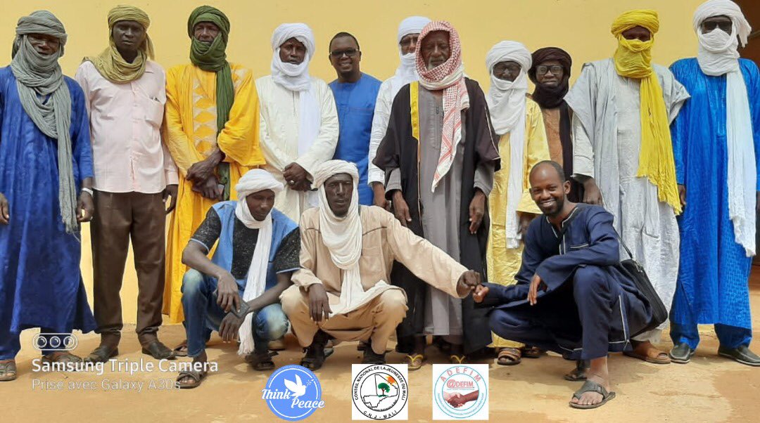 Thinkpeacesahel's tweet photo. Les coopératives de jeunes et femmes bénéficiaires du projet et les autorités ont aussi été rencontrées pour faire le point sur l’état d’avancement du projet. https://t.co/seiXOzS3u9