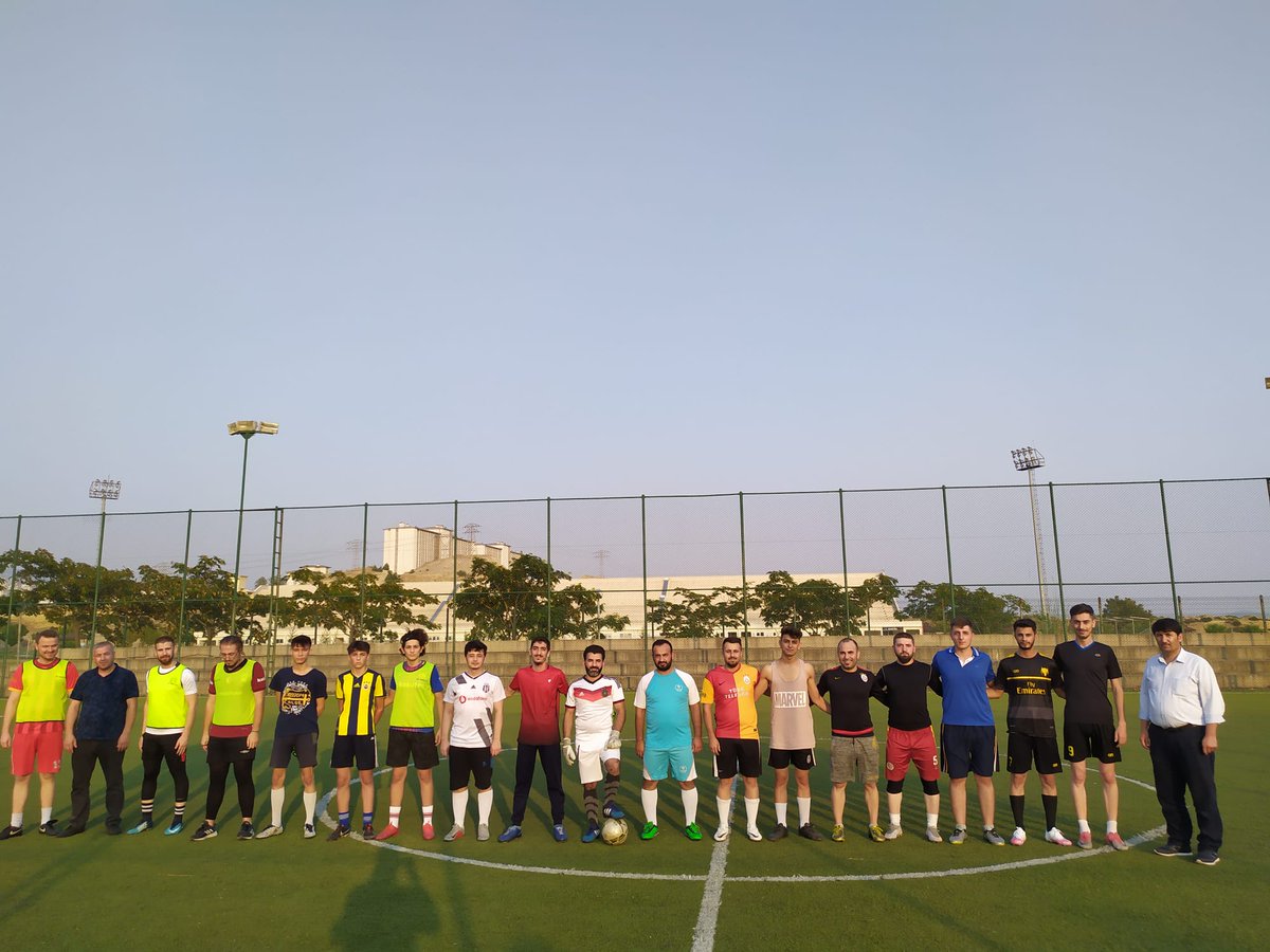 KAHRAMAN KARDEŞLER FUTBOL TURNUVAMIZ TAMAMLANDI.

YediHilal Kahramanmaraş Üniversite Teşkilatımızın Öncülüğünde:

11 Vakıf ve Derneğimizden, 
11 Takımımız,
120 Gencimizin Katılımıyla, 
19 Karşılaşma yaptı,
Ve nihayetinde, 
Kazanan KARDEŞLİK oldu.
<a href="/YediHilal/">YediHilal</a> <a href="/yedihilaluni/">YediHilal Üniversite - #YusufTahaGöktaş</a>