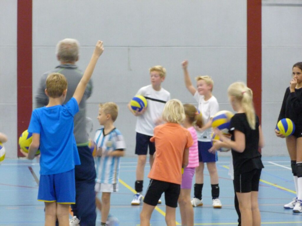 Castricummer's tweet photo. Croonenburg start clinicseizoen op Paulusburcht - https://t.co/H5mwjNrdAM https://t.co/Myb7wHJKB7