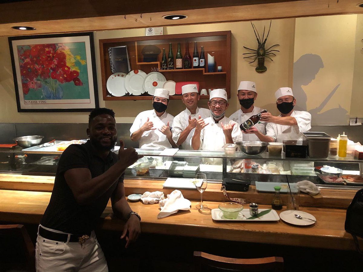 it's always nice to be welcomed by my Japanese people and fans 🙏🏾

 Without
doubts the @matsuhisabeverlyhills is the best sushi in beverley hills. 

Arigato for the food chef @therealnobu 

@sapporobeer.jp the best in the world 🍺🍺🍺 Sapporo 

#matsuhisabeverlyhills 
#sushi