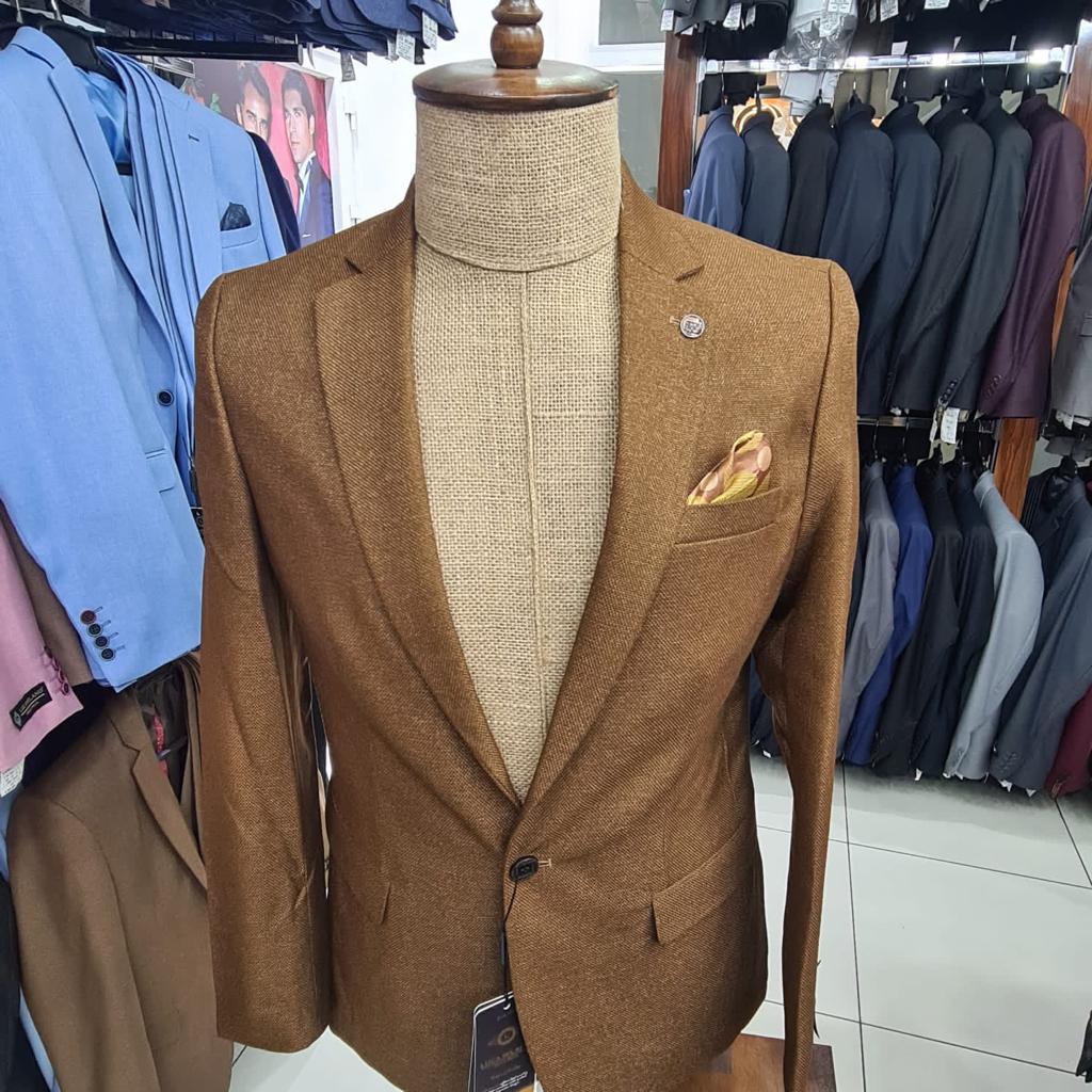 @StateHouseKenya @kdfinfo @CSDefence_Kenya @FredMatiangi @MOH_Kenya @BaloziYatani It's cold in Nairobi and HE C-in-C is not dressed warmly. 
I can delivery warm blazers at an affordable price to beat the cold with Nairobi.

DM or Text/Call/WhatsApp 0754679081