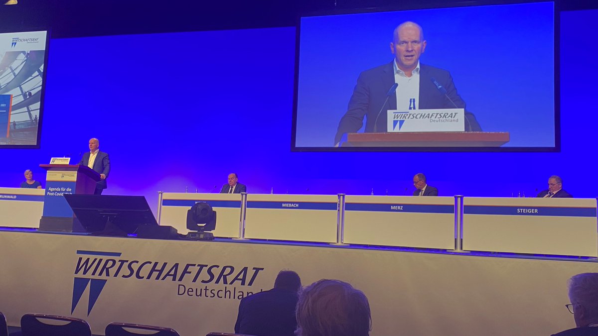 MastercardEU's tweet image. .@MiebachMichael: “It’s our responsibility to ensure that the tech we build and the policies we enact supports more people, eliminates digital barriers to trade, and protects the environment.“ #WT21 #Mastercard